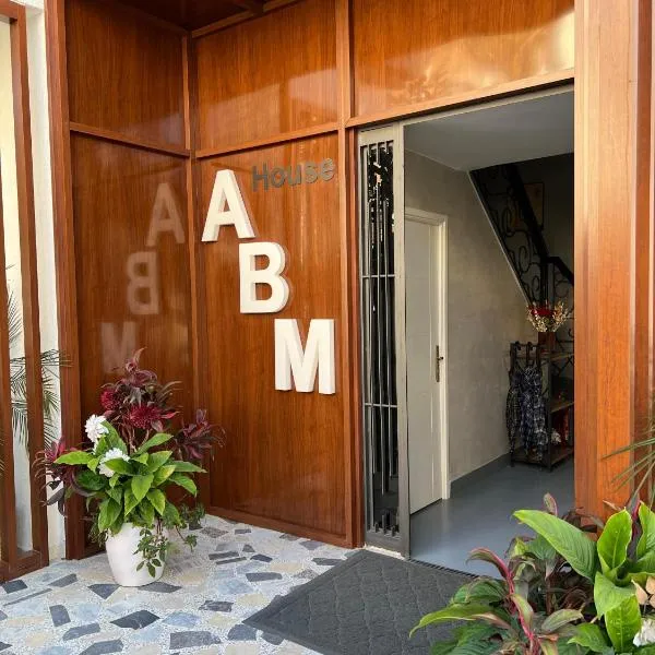 ABM house，位于丹吉尔的酒店