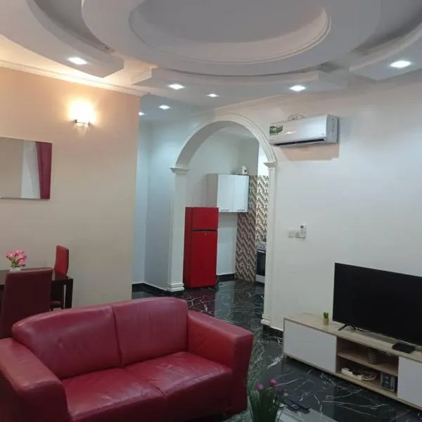 HOTEL APPART B4U Be For You Nos logement affichent un style résolument unique，位于雅温得的酒店