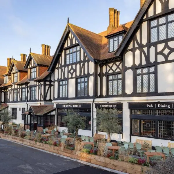 The Royal Forest - A Heartwood Inn，位于清福德的酒店