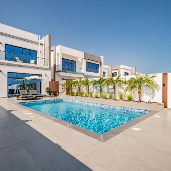 Special Offer with BBQ, Pool Perfect for Groups by Deluxe Holiday Homes，位于富查伊拉的酒店