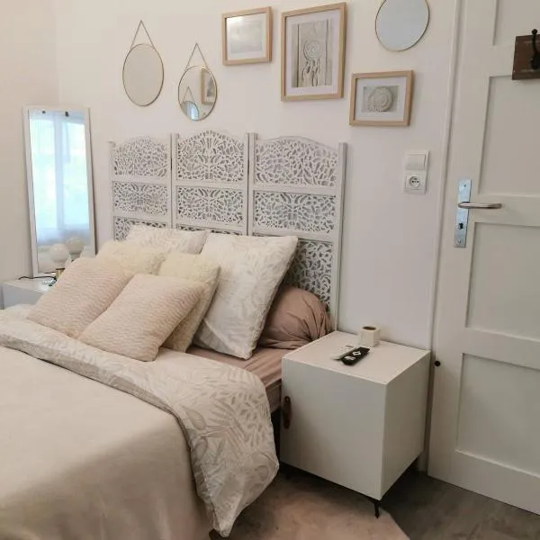 Chez Nathalie&Maxime，位于索雷兹的酒店