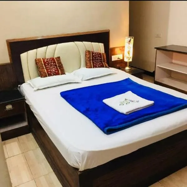 Hotel mystique inn，位于乌提的酒店