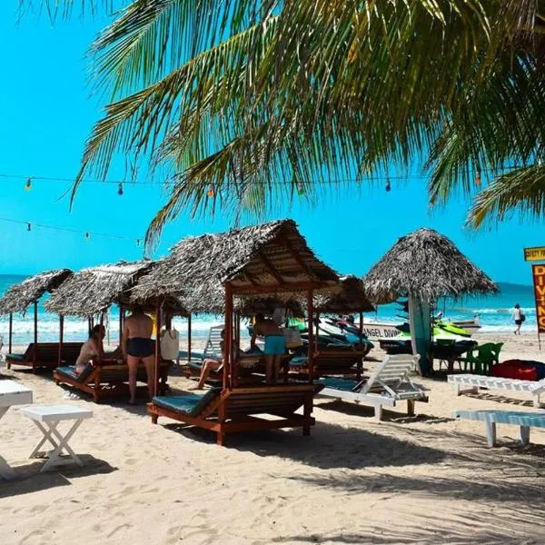 Golden Beach Hotel & Restaurant，位于亭可马里的酒店