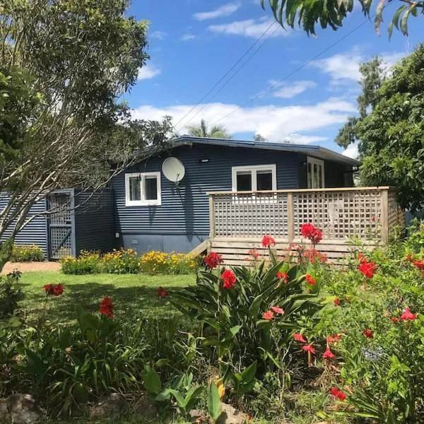 Manuka Cottage Oneroa，位于Waiheke Island的酒店