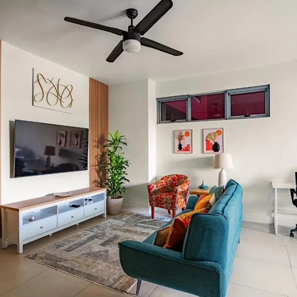 Parkhurst 303 King Bed Pool and Gym，位于金斯敦的酒店