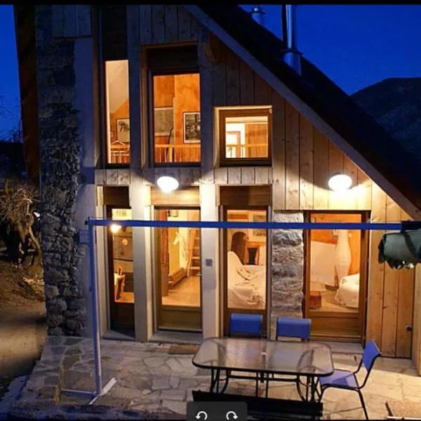 Gîte La Sittelle，位于Bellaffaire的酒店