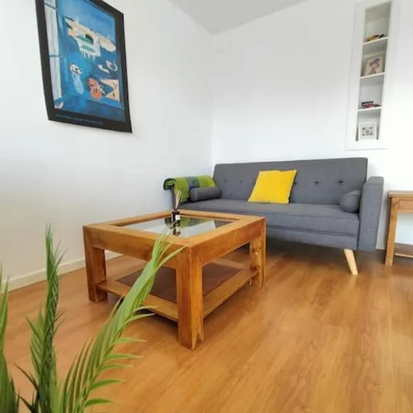 Apartamento con vista al mar，位于比利亚努埃瓦-赫尔特鲁的酒店