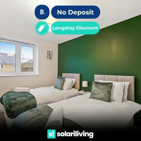 Lux 4 Bed Contractor x Relocator Apartment, 30 Percent Off Monthly Stays, FREE Multiple Parking Spaces, Super Fast WiFi, Streaming Services included, Close to A1，位于彼得伯勒的酒店