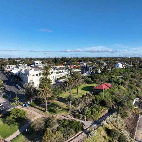 Beach Road Hampton Holidays，位于墨尔本的酒店