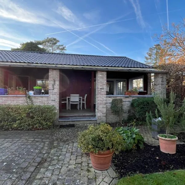 Vakantiehuis De Bosrand Goor-Asbroek，位于Hulshout的酒店