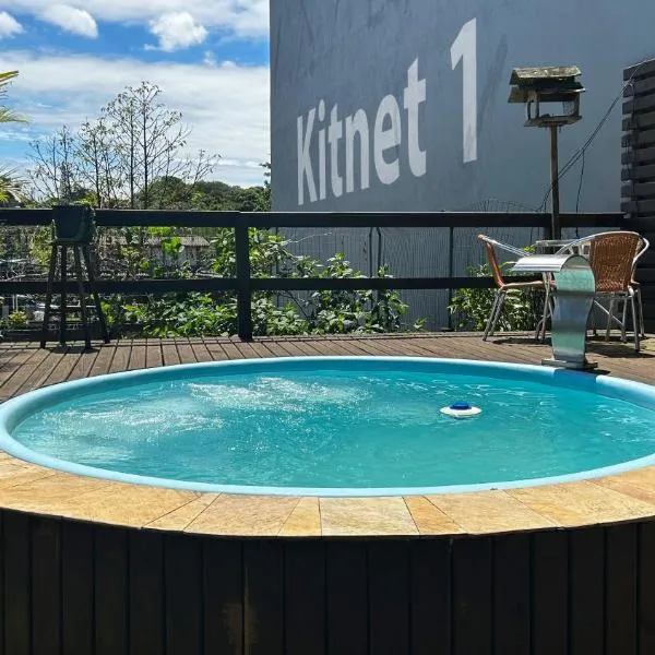 Kitnet 1 na Joaquina com piscina，位于弗洛里亚诺波利斯的酒店