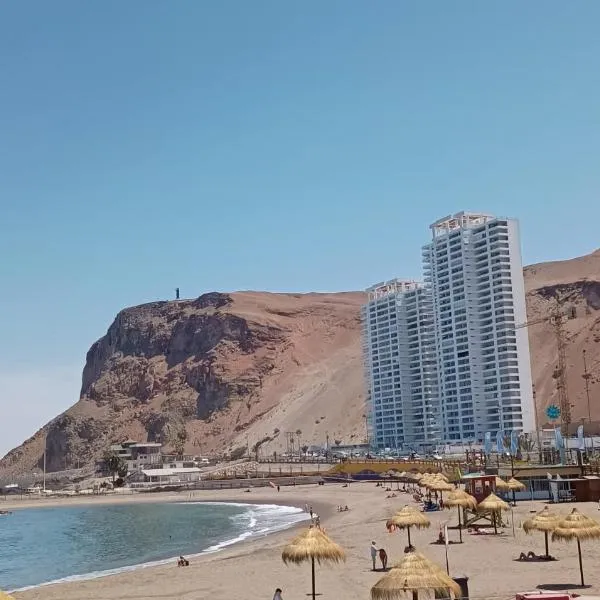 Frente a la mejor playa de Arica，位于阿里卡的酒店