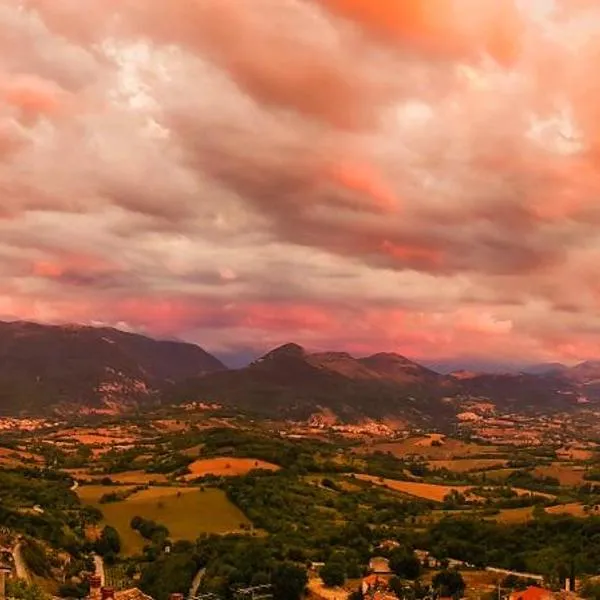 La Finestra sulla Valle，位于Secinaro的酒店