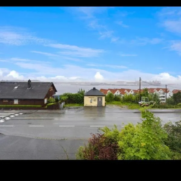 Leilighet med fantastisk utsikt，位于斯塔万格的酒店