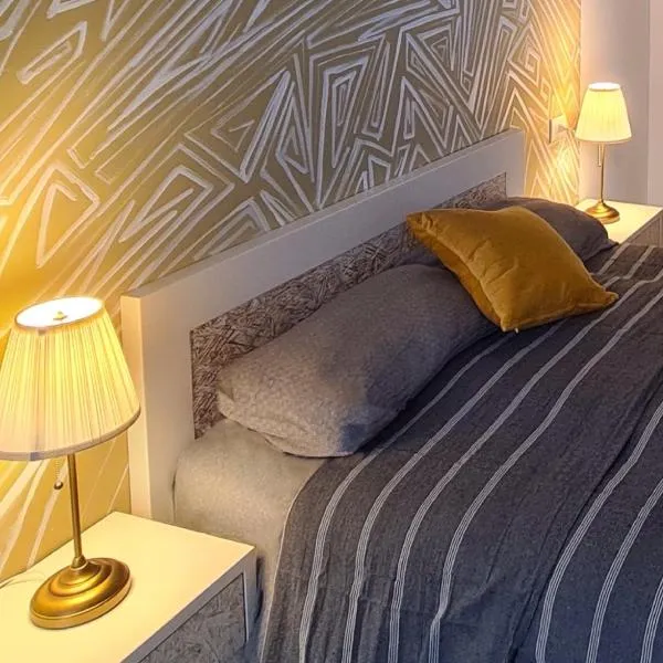 Be Magenta, Art Home - Yellow style - Near Milano, Rho Fiera, Malpensa，位于马真塔的酒店