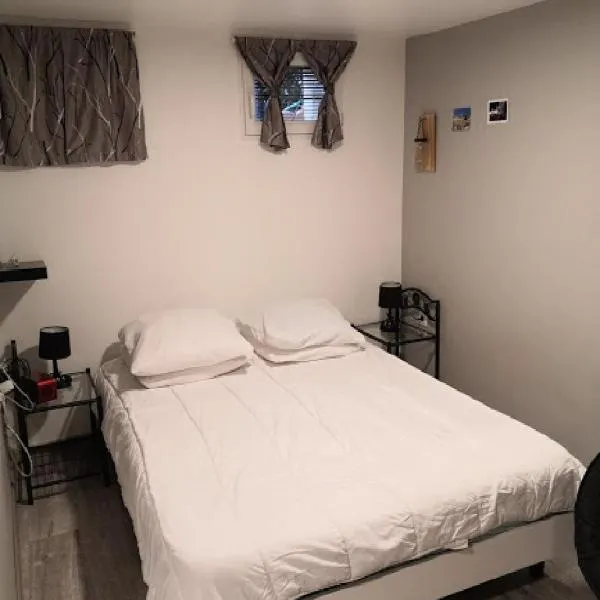 Mini STUDIO，位于马尔桑奈拉科特的酒店