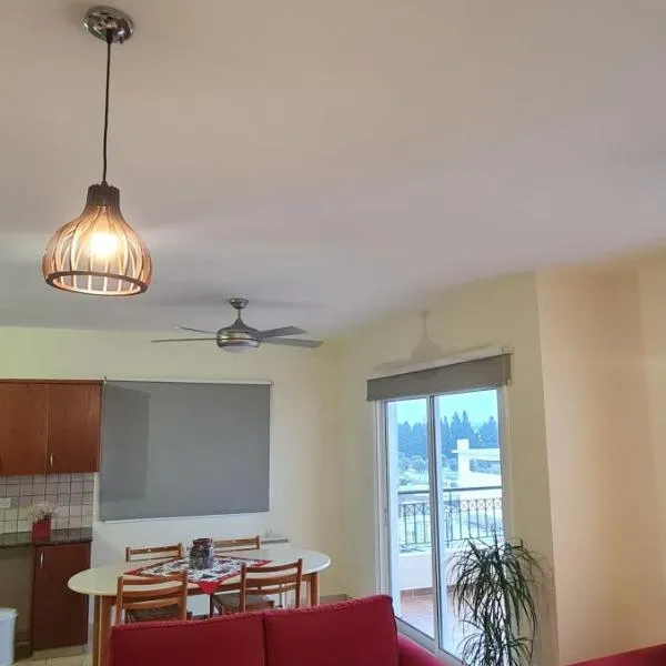 Parlena Latsia，位于Laxia的酒店