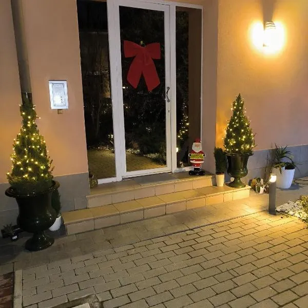 CARLA' S HOUSE，位于安佐拉德莱米拉的酒店