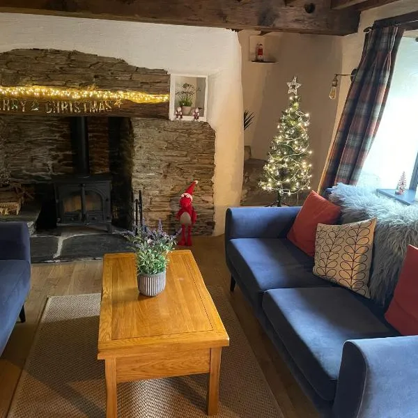 Court Cottage - cosy traditional cottage near lovely beaches，位于金斯布里奇的酒店
