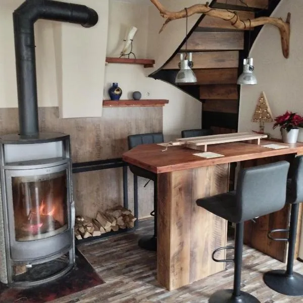gemütliches Ferienhaus mit Kamin - Holiday and Nature Wallendorf，位于Wallendorf的酒店