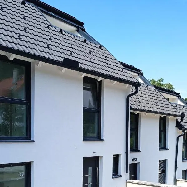 Villa HM am Waldrand，位于默德林的酒店