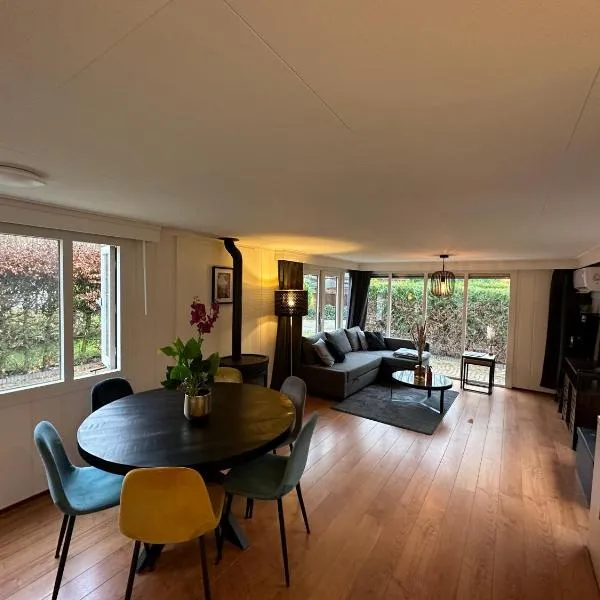 Gezellig, mooi en ruim huisje in Baarle-Nassau，位于巴勒纳绍的酒店