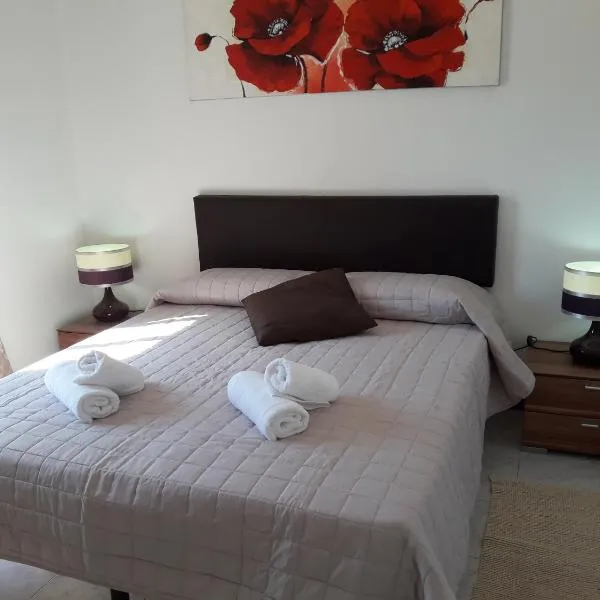 Salina Room with private balcony，位于纳克萨的酒店