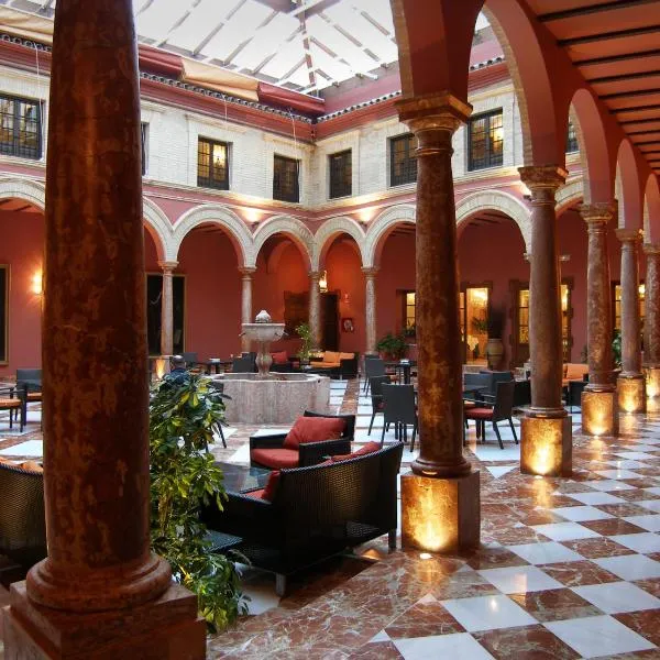 卢塞纳圣多明各酒店，位于Nueva-Carteya的酒店