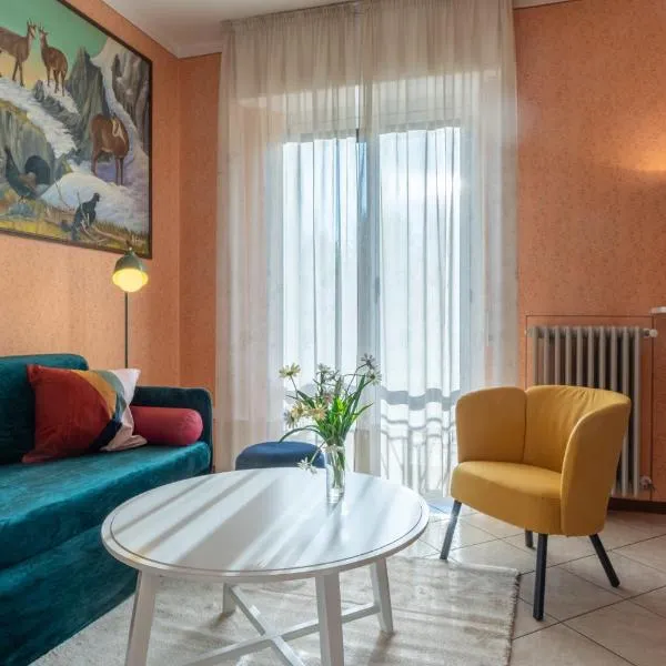 Garden - residence in the center of Barzio，位于巴尔齐奥的酒店