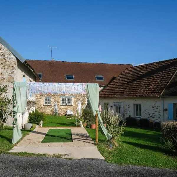 Gite de la Pierre Bleue, Maison à la campagne, Atelier d'Artiste，位于Verdon的酒店