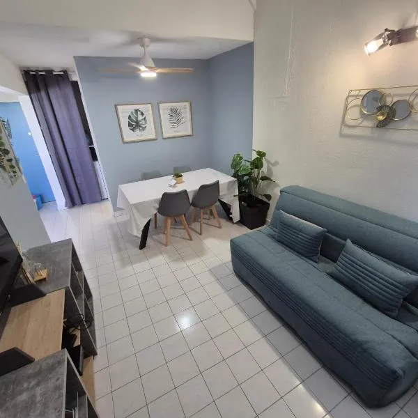 Coeur Citadin - 4 personnes - Plein Centre Ville 2eme étage，位于圣丹尼斯的酒店