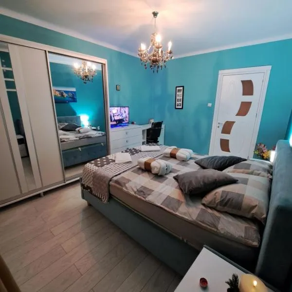 Sweet cozy apartment，位于罗曼的酒店