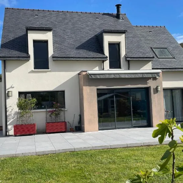Hébergement Golfe du Morbihan - Ty Baden，位于巴登的酒店