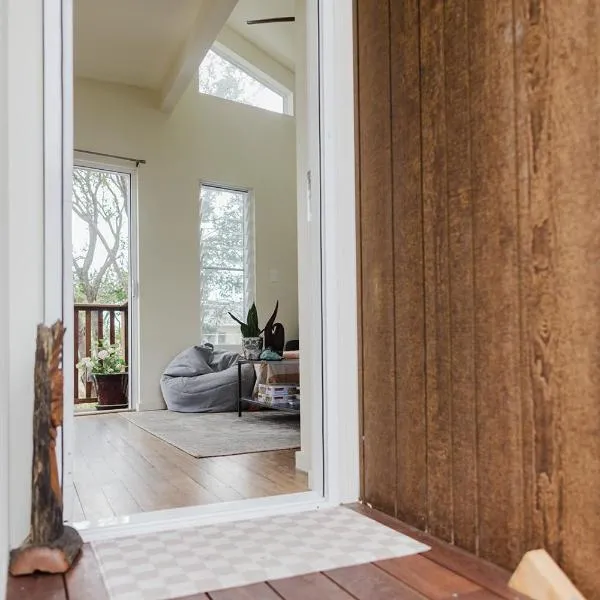 Port Kembla Laneway Cottage，位于肯布拉港的酒店