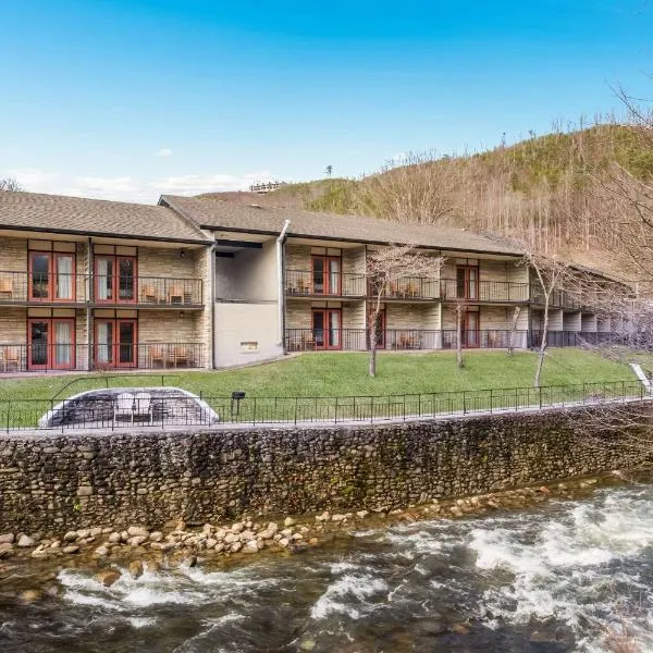 伊克诺河上旅馆，位于加特林堡的酒店
