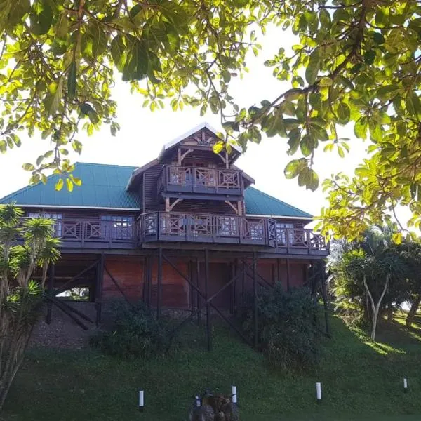 Wooden house lodge，位于KuGqangushe的酒店