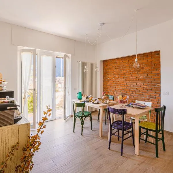 Alessia' s Home，位于蒂拉诺的酒店