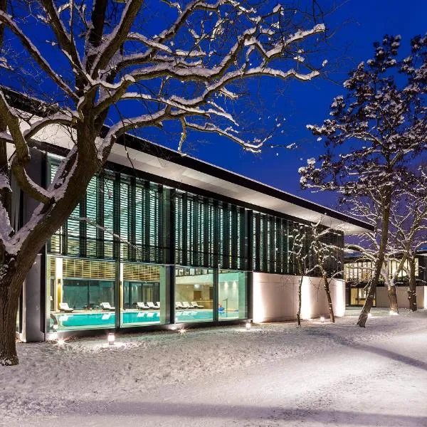 Eva Park Life & Spa，位于康斯坦钦-耶焦尔纳的酒店