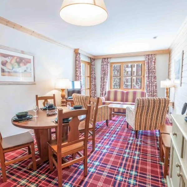 Arc 1950 - 2 bed ski-in ski-out with stunning views，位于阿克1950的酒店