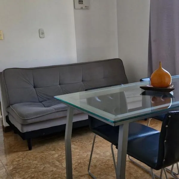 Agradable apartamento con excelente ubicación，位于佩雷拉的酒店
