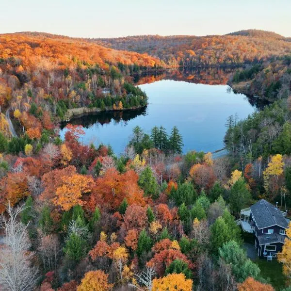 Lakefront Otis Home with Stunning Views and Boats!，位于Otis的酒店