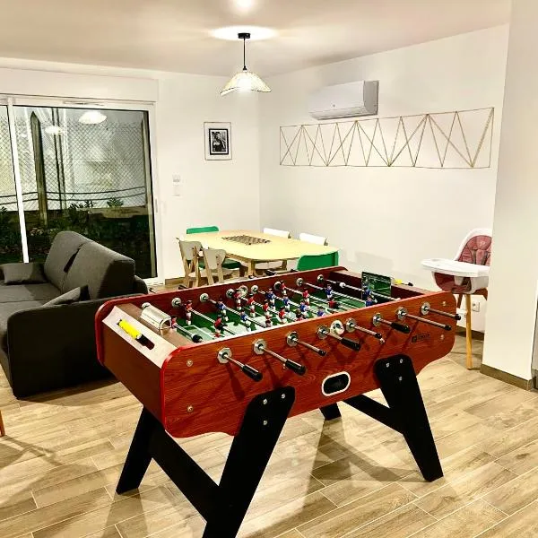 Chez Jean-Paul - Rez de jardin et parking，位于Rosières-près-Troyes的酒店