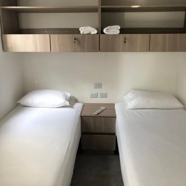 Apartamentos con ventiladores River House，位于蒙特里亚的酒店