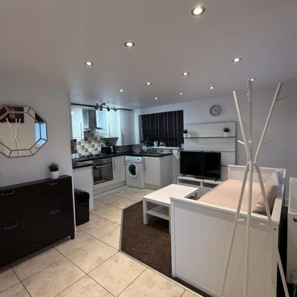 Cosy Guest Suite, West London，位于豪士罗的酒店