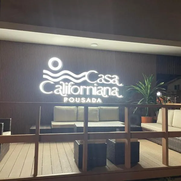 Pousada Casa Californiana，位于Garopaba的酒店