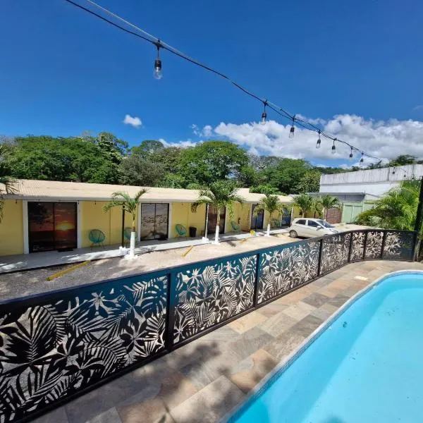 Hotel Carlota Tamarindo，位于Tieso的酒店