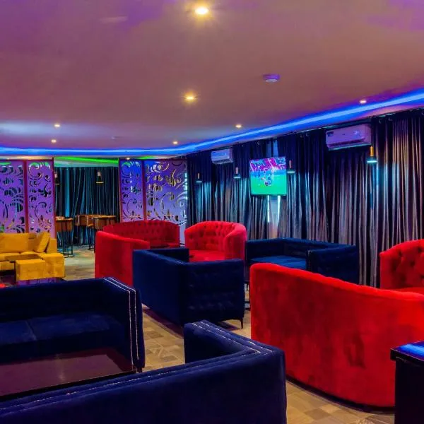 House10 luxury hotel and suites，位于拉各斯的酒店