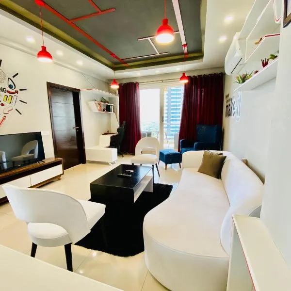 Margalla View Luxe Condo with Balcony-Elysium Tower，位于伊斯兰堡的酒店
