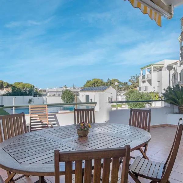 Apartamento familiar La Atalaya，位于科尼尔-德拉弗龙特拉的酒店