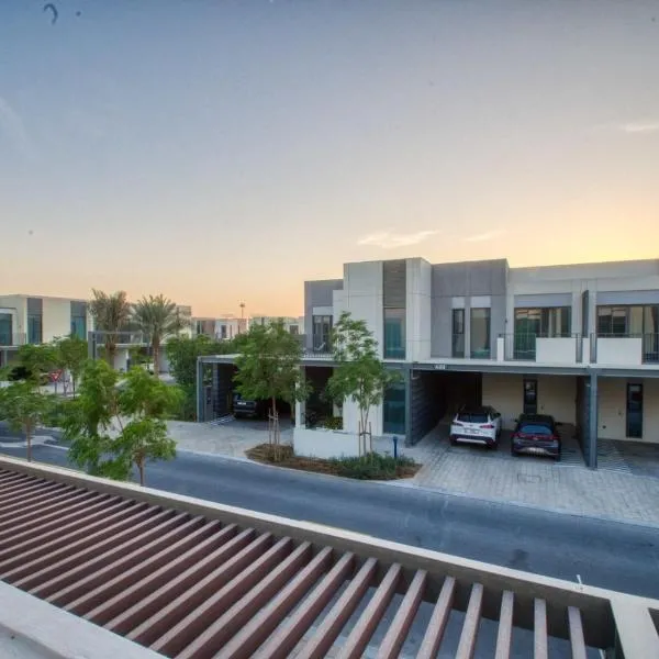 Dubai dream villa Emaar，位于迪拜的酒店